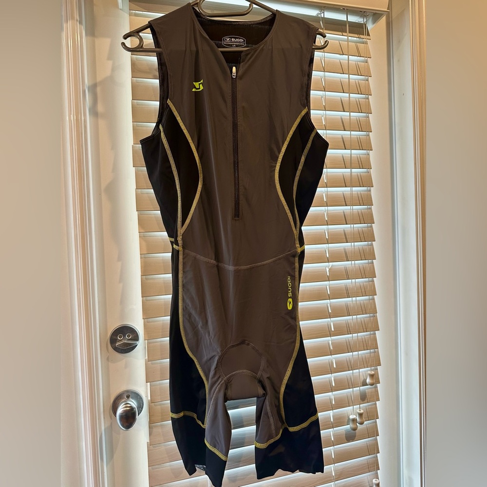 SUGOI Black and Gray Cycling Suit